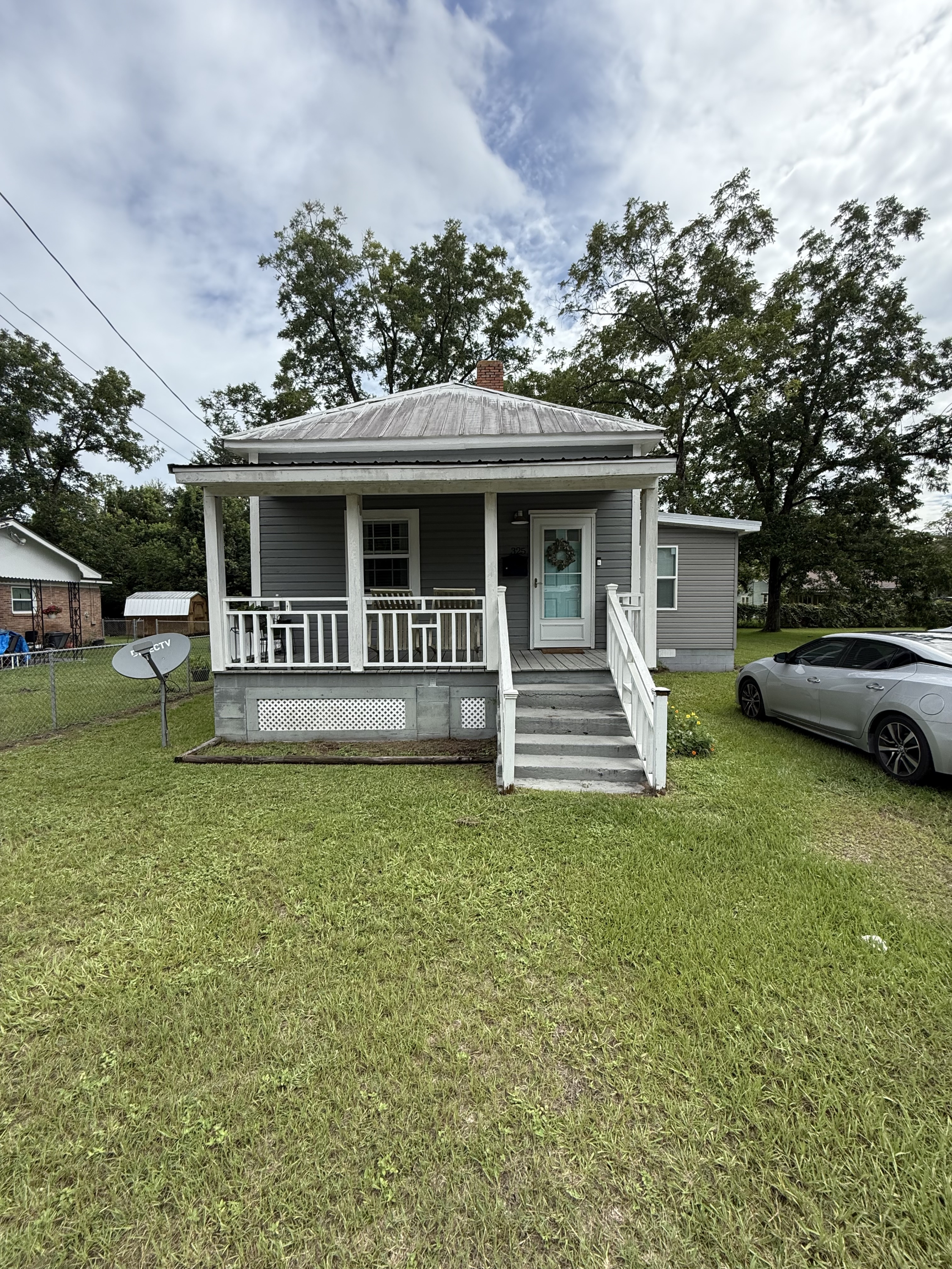 325 Glass Street